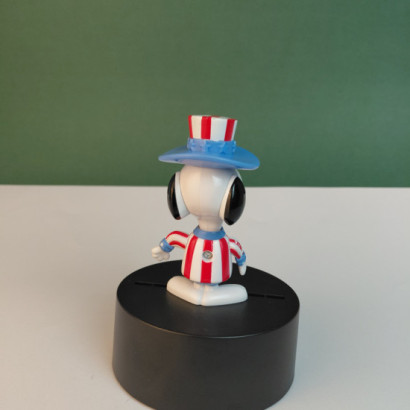 Figurina McDonalds Snoopy...