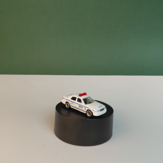 Masina Realtoy Ford Crown Victoria NYPD 1:64