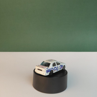 Masina Bburago Ford Sierra...