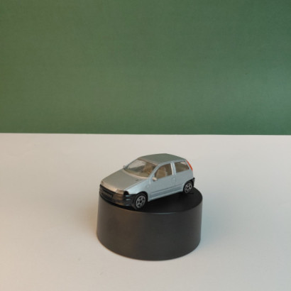 Masina Bburago Fiat Punto...